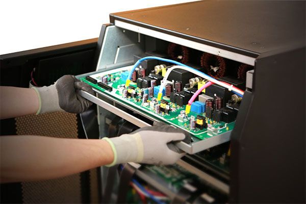 Сервисное обслуживание (ИБП)